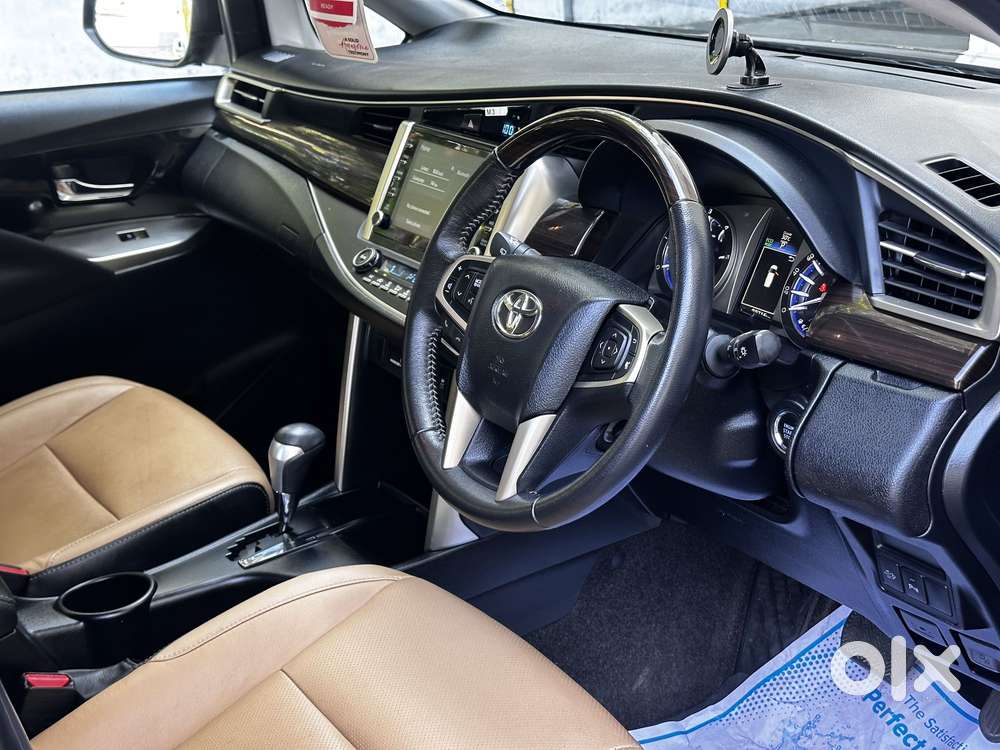 Toyota Innova Crysta 2.8 Zx At 7 Seater, 2021, Diesel