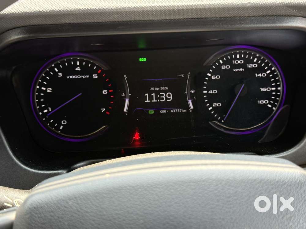 Mahindra Marazzo M6, 2019, Diesel