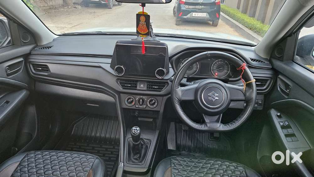 Maruti Suzuki Brezza 1.5 Lxi Smart Hybrid, 2024, Petrol