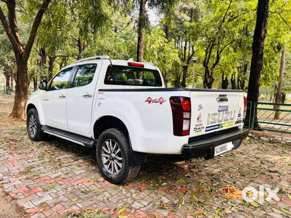 Isuzu V-cross Z 4x4 Mt, 2020, Diesel