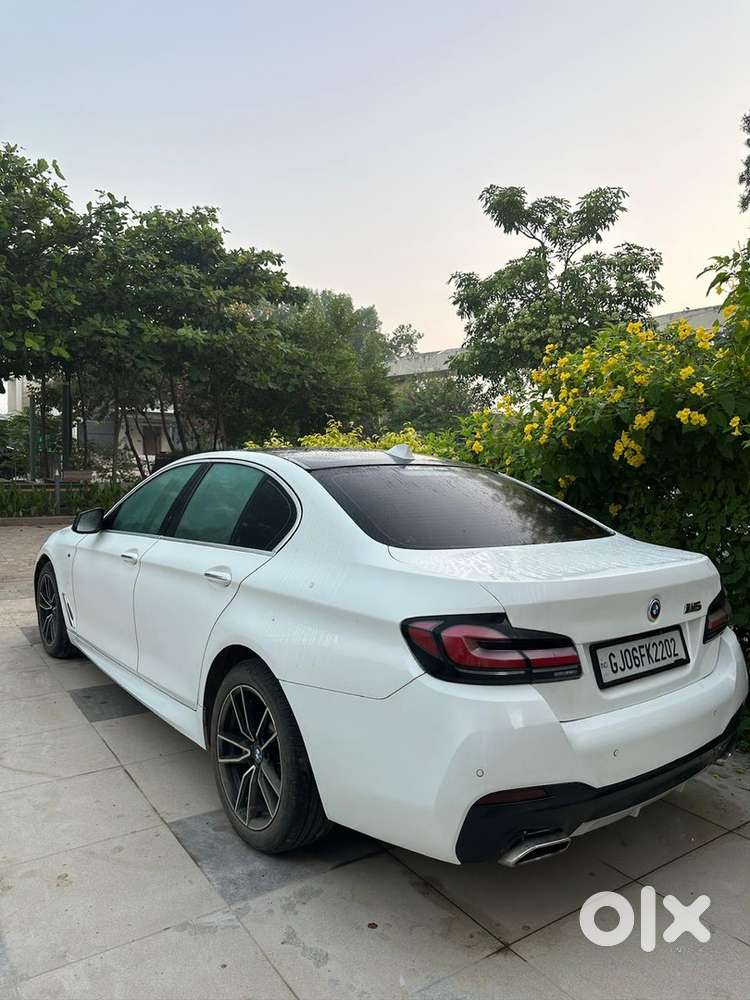 Bmw 5 Series 520d Facelifted To M5 With Lotts Of Loadings