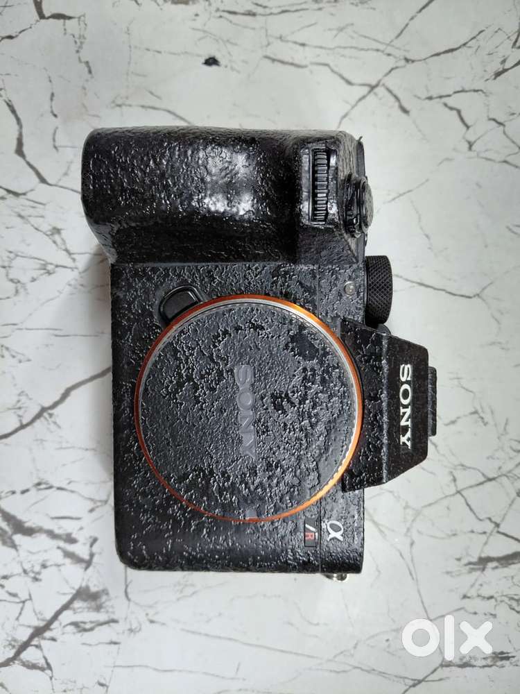 Sony A7R3A body only
