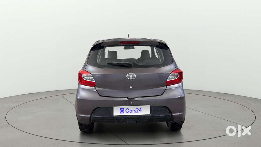 Tata Tiago 1.2 Revotron Xza, 2017, Petrol