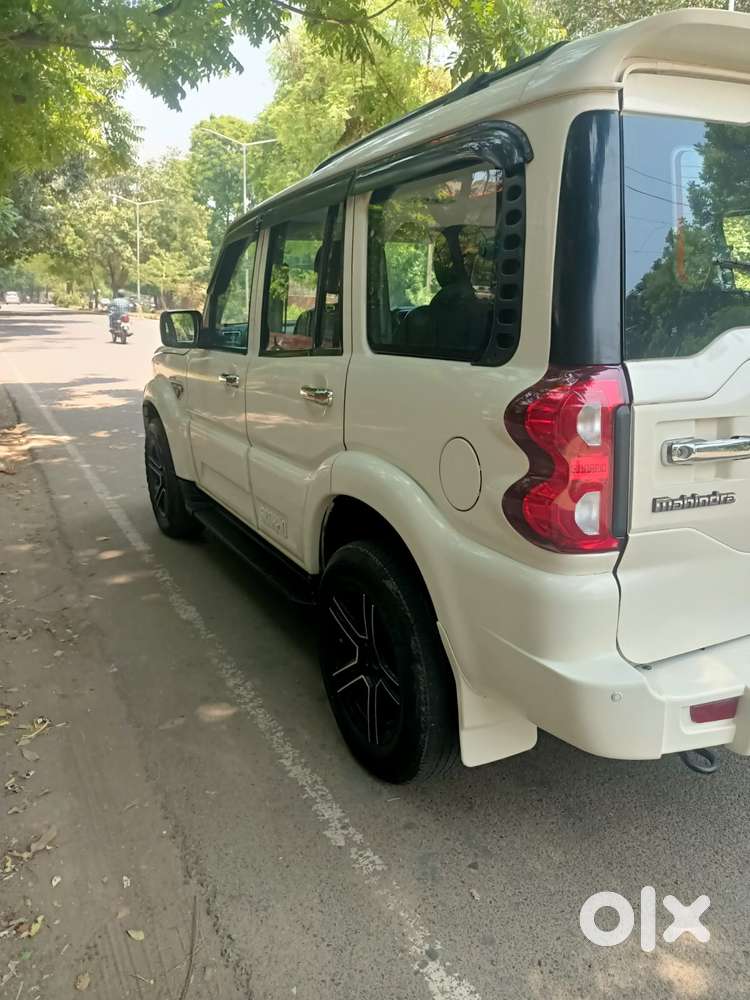 Mahindra Scorpio S6 Plus, 2016, Diesel
