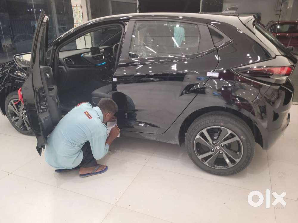 Tata Altroz Petrol Manual 2023