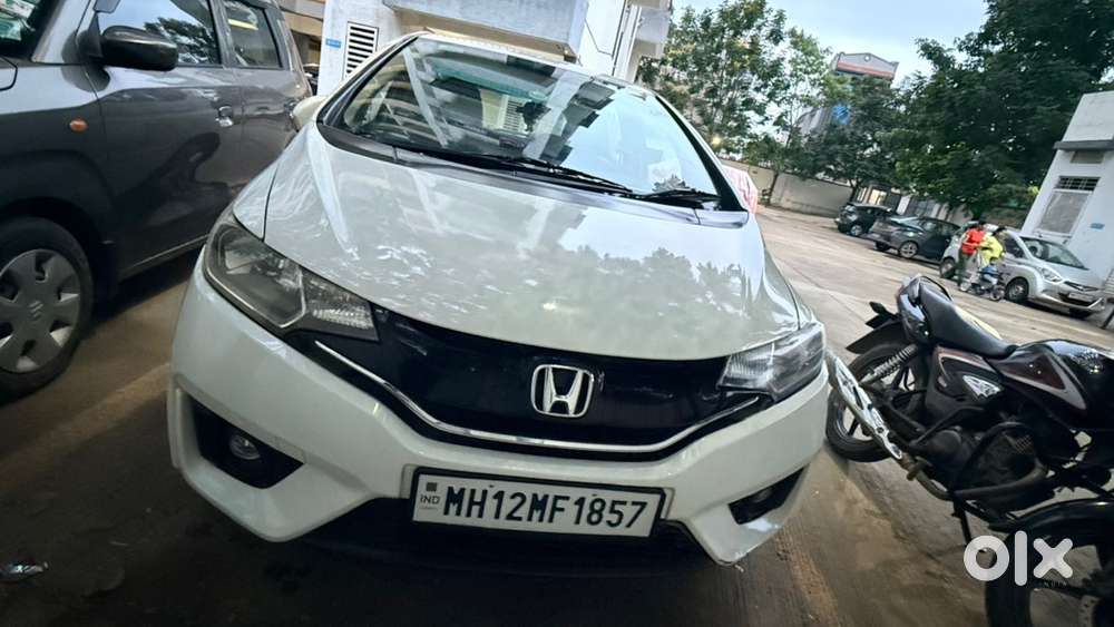 Honda Jazz 2015 Petrol Manual – Well Maintained  Urgent Sale