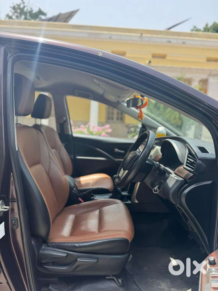 Toyota Innova Crysta [2020-ongoing] 2.4 Gx 7 Str, 2019, Diesel