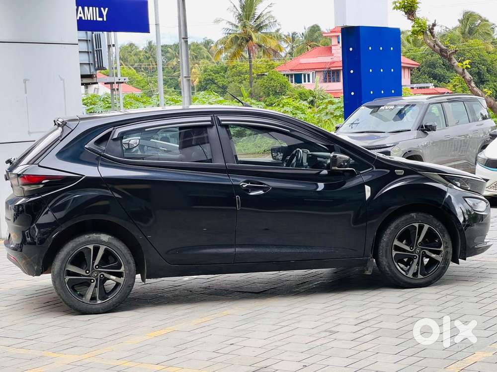 Tata Altroz 1.2 Xz Plus Dark Edition, 2021, Petrol