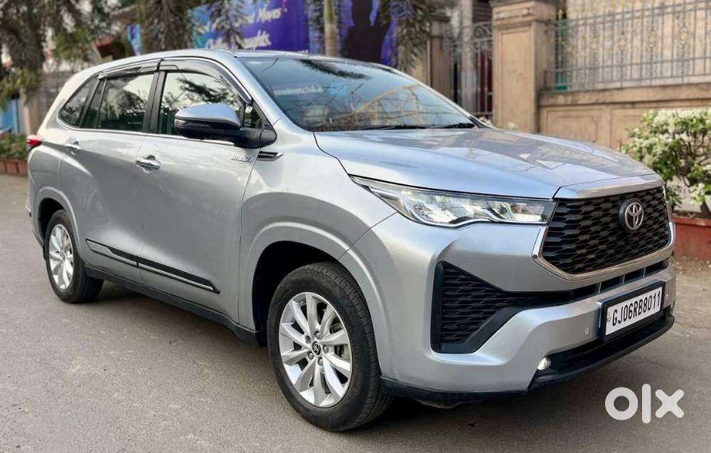Toyota Innova Hycross, 2024, Petrol
