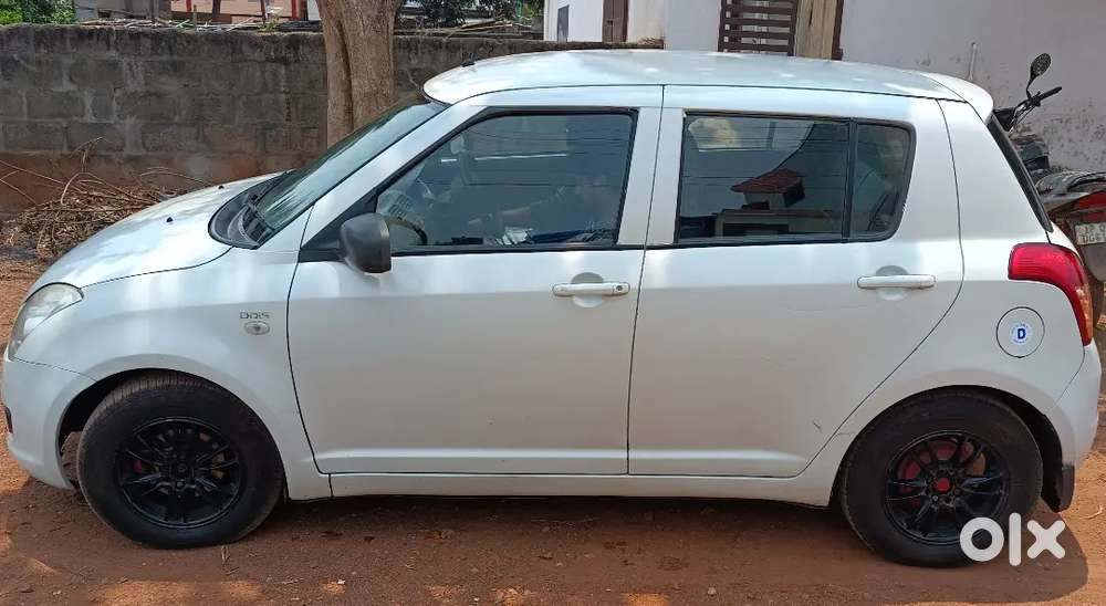 Maruti Suzuki Swift 2011 Diesel 182600 Km Driven