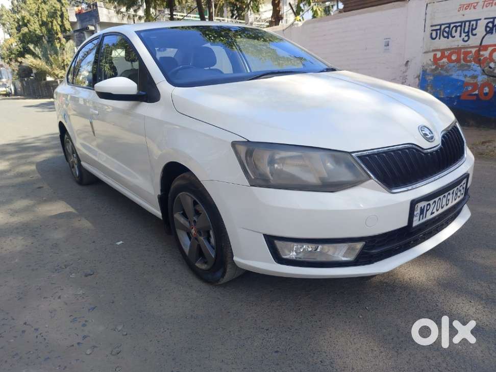 Skoda Rapid Ambition 1.6 Mpi Manual Plus Alloy, 2017, Petrol