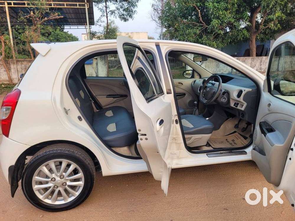 Toyota Etios Liva 2014-2016 Vx, 2015, Petrol