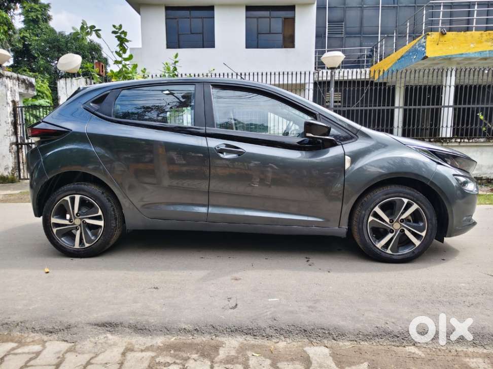 Tata Altroz Xz Plus (s), 2021, Petrol