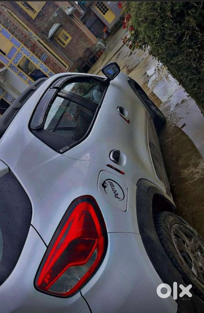 Renault Kwid Petrol Manual 2017