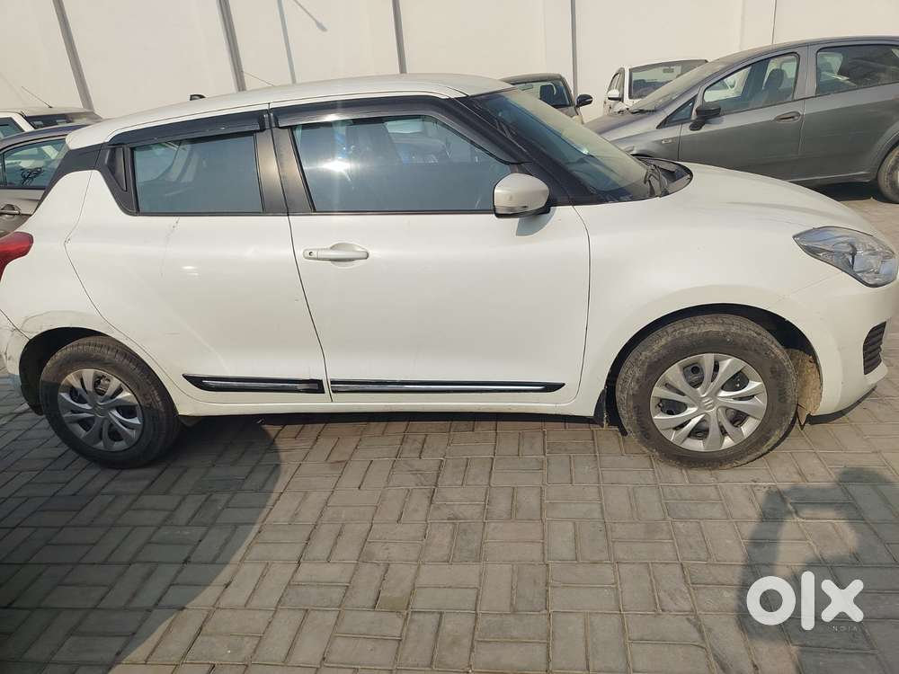 Maruti Suzuki Swift 1.2 Vxi Glory Edition, 2022, Petrol