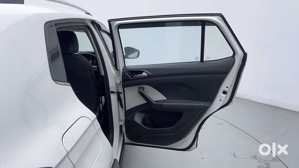 Volkswagen Taigun Topline 1.0 Tsi At (electric Seats), 2021, Petrol