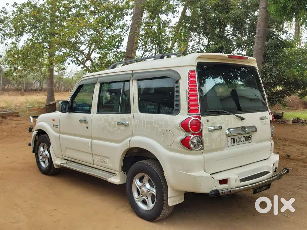 Mahindra Scorpio Classic 2010 Diesel 140000 Km Driven