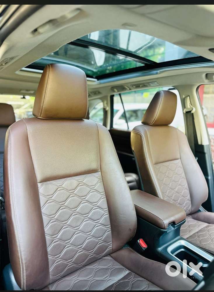 Toyota Innova Hycross 2.0 Zx (o) Hybrid 7 Str, 2023, Petrol