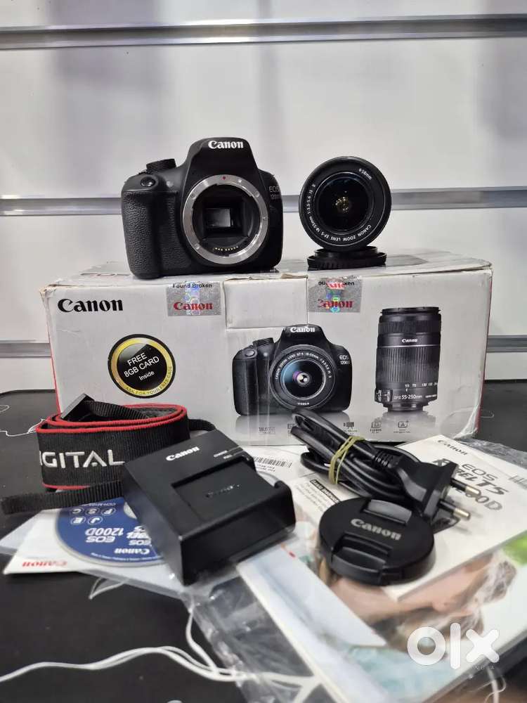 Canon EOS 1200D with EF-S 18-55mm 1:3.5-5.6 IS II lens SK300