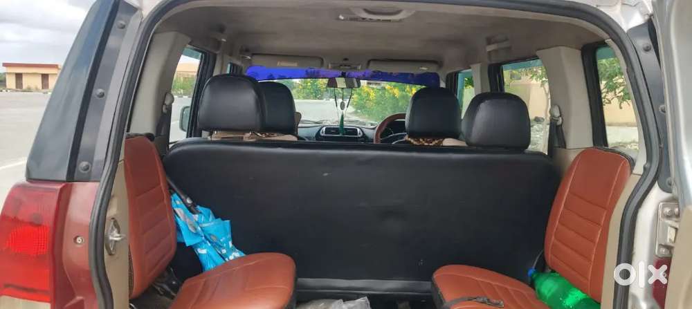 Mahindra Tuv 300 2017