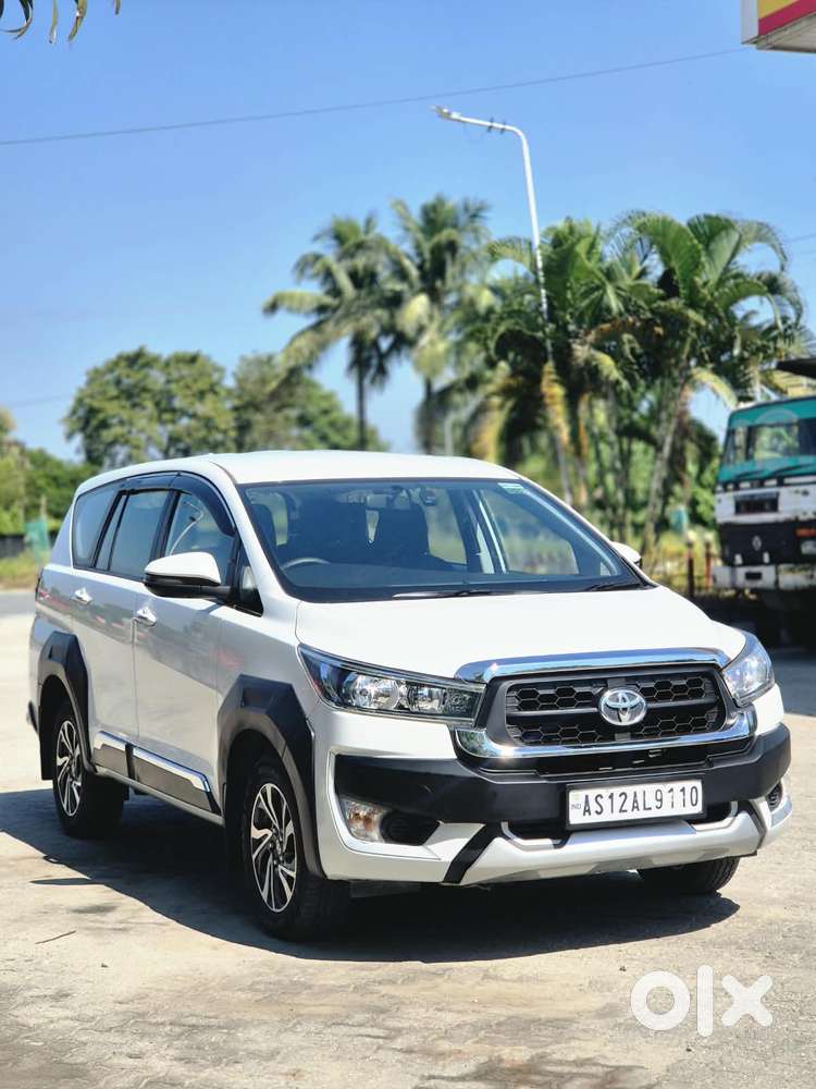 Toyota Innova Crysta 2.4g( Gx+ Mt), 2025, Diesel