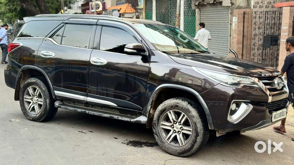 Toyota Fortuner 2.8 At Celebratory Edition, 2016, Diesel
