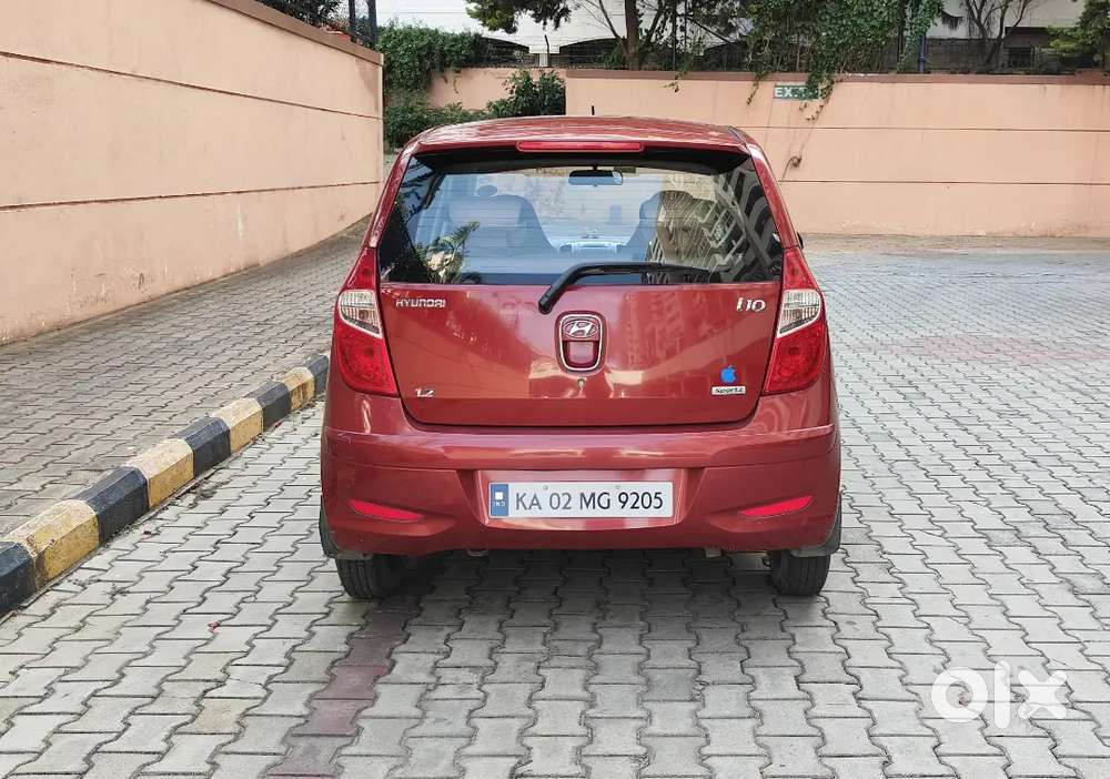Hyundai I10 Sportz 2012 Model Petrol Car For Sale.