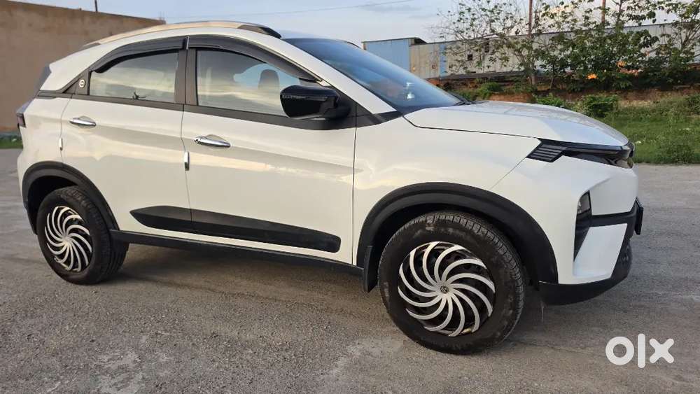 Tata Nexon 2024 Petrol Manual