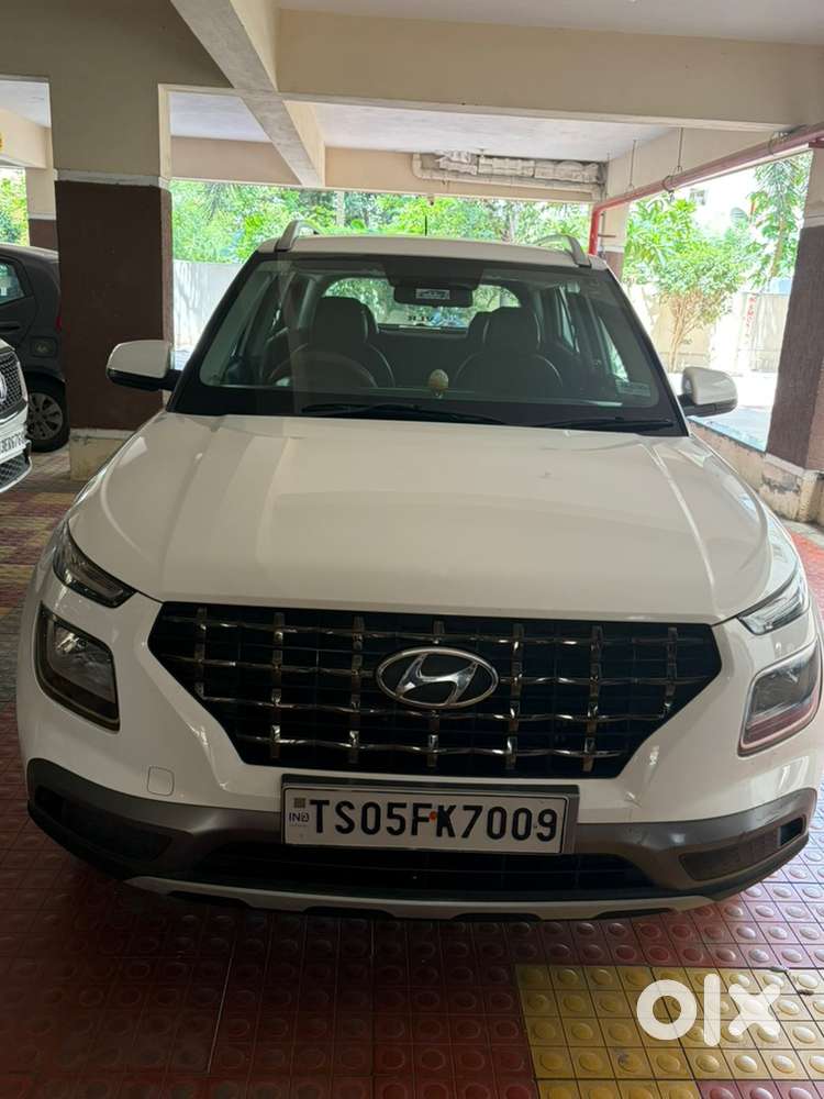 Hyundai Venue 2021 Model - Mint Condition (showroom Track)