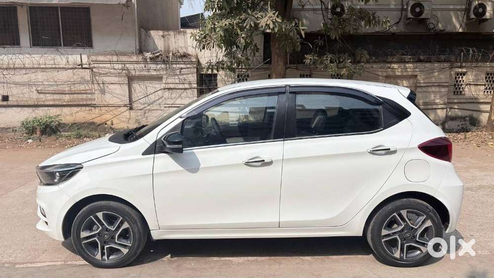 Tata Tiago 1.2 Revotron Xz (o), 2023, Petrol