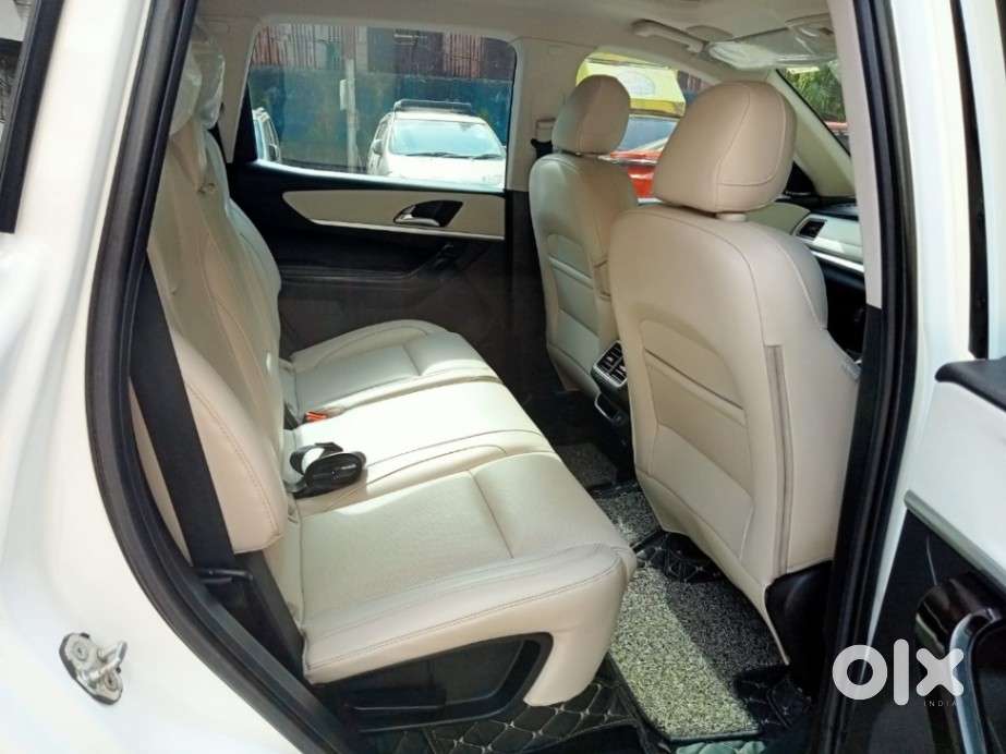 Mahindra Xuv700 2.2 Ax 7 Diesel At Luxury Pack Str, 2023, Diesel