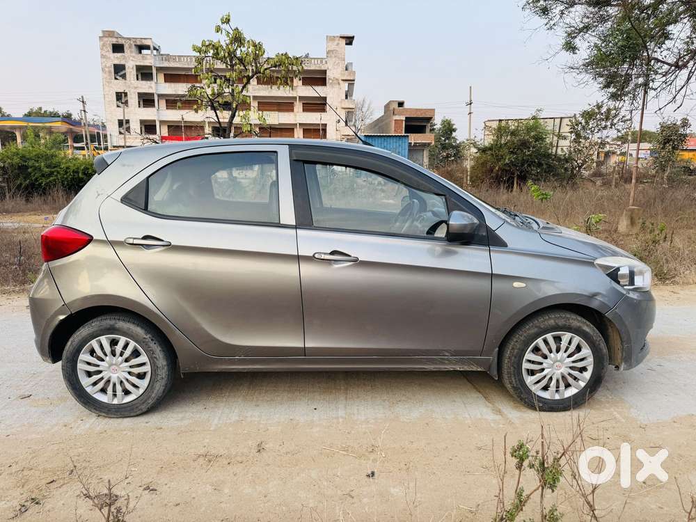 Tata Tiago 1.2 Revotron Xt (o), 2018, Petrol