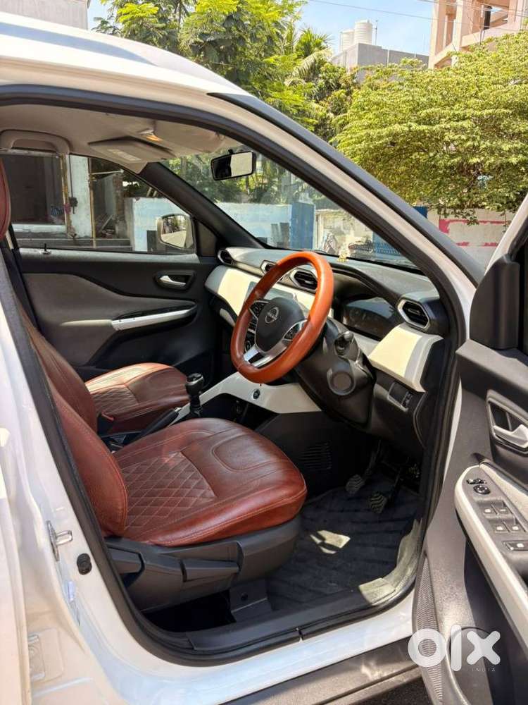 Nissan Magnite 1.0 Xv, 2022, Petrol