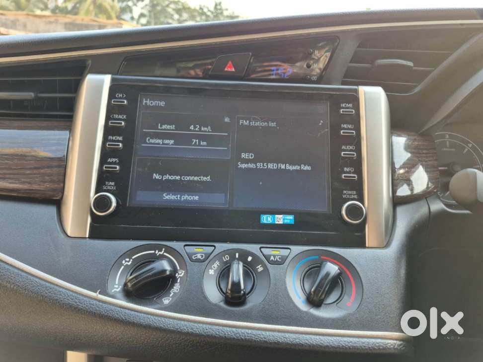 Toyota Innova Crysta [2020-ongoing] 2.4 Gx At 8 Str, 2022, Diesel