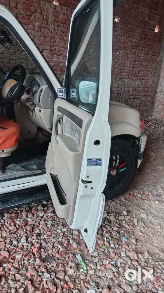 Mahindra Scorpio Vlx 2014