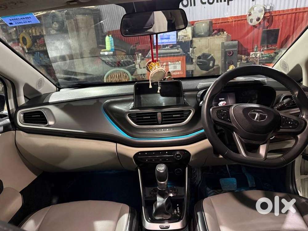 Tata Altroz Dca Xz+s 2023 Petrol Good Condition, Well Maintained