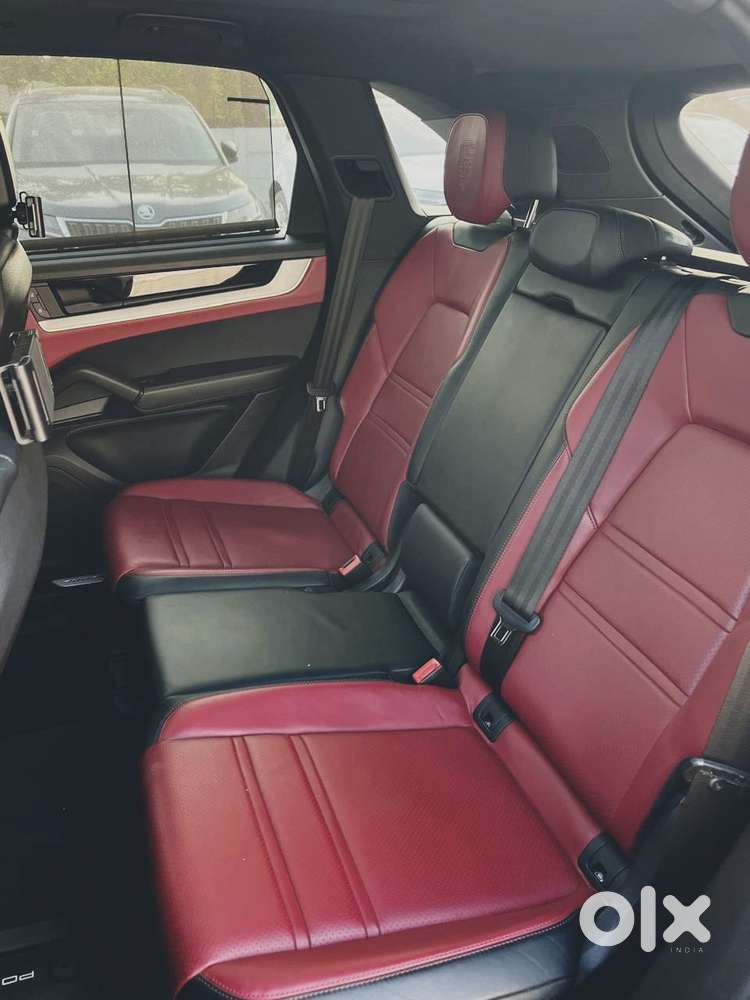 Porsche Cayenne Turbo S, 2024, Petrol