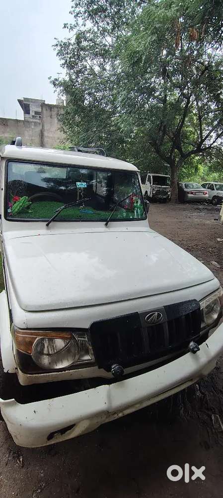Mahindra Bolero Neo 2011
