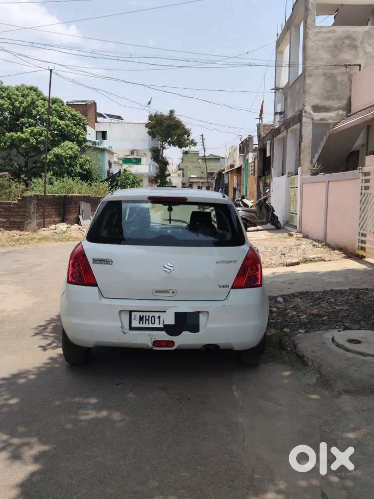 Maruti Suzuki Swift 2010 Diesel 77456 Km Driven