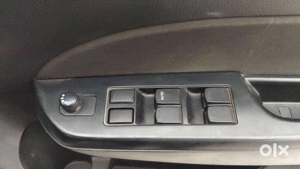 Maruti Suzuki Swift 2011-2014 Vxi, 2013, Petrol