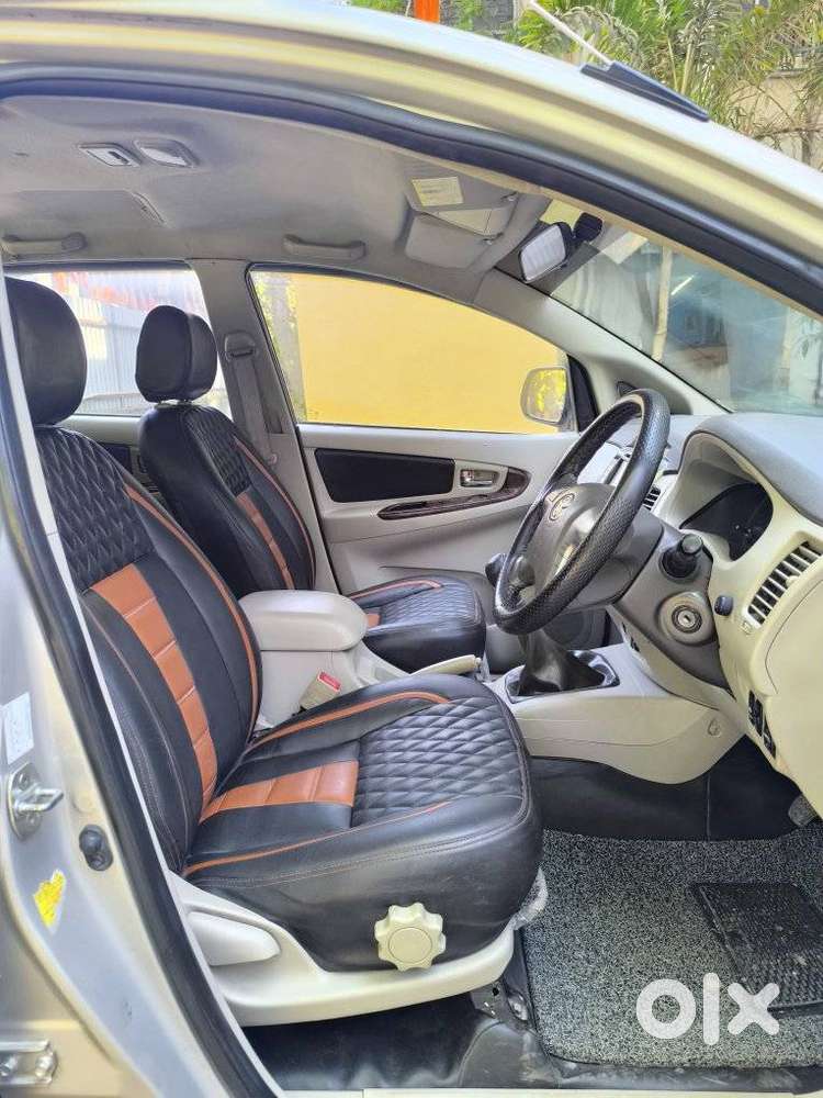 Toyota Innova 2.5 V 8 Str, 2013, Diesel