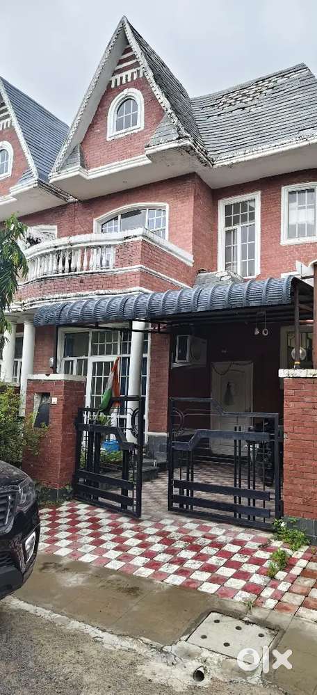 2 BHK villa for rent in Eldeco County for Rs.16000/-