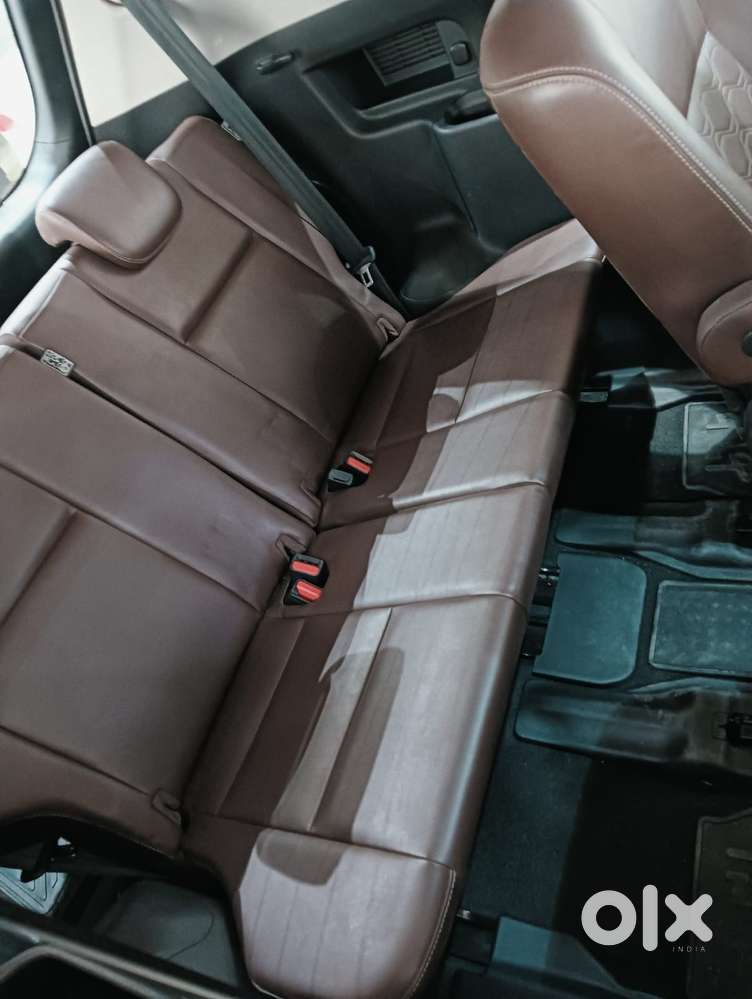 Toyota Innova Hycross 2.0 Zx (o) Hybrid 7 Str, 2023, Petrol