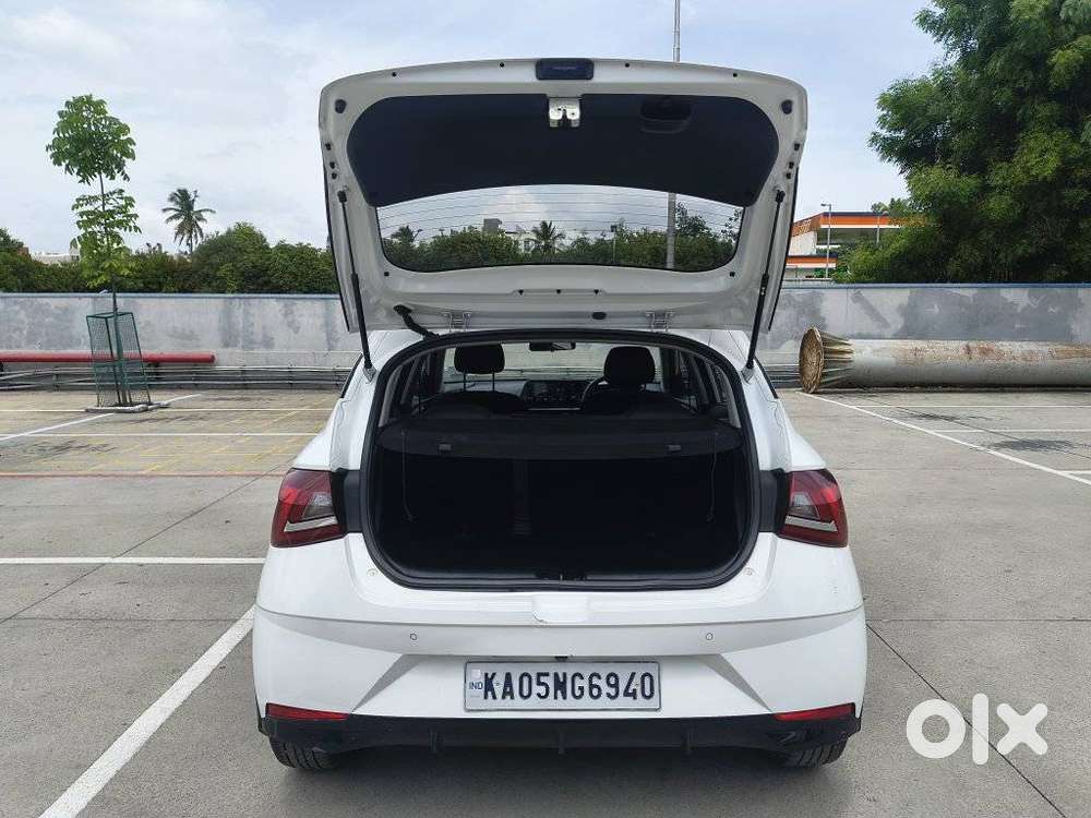 Hyundai I20 Sportz 1.2 Ivt, 2023, Petrol