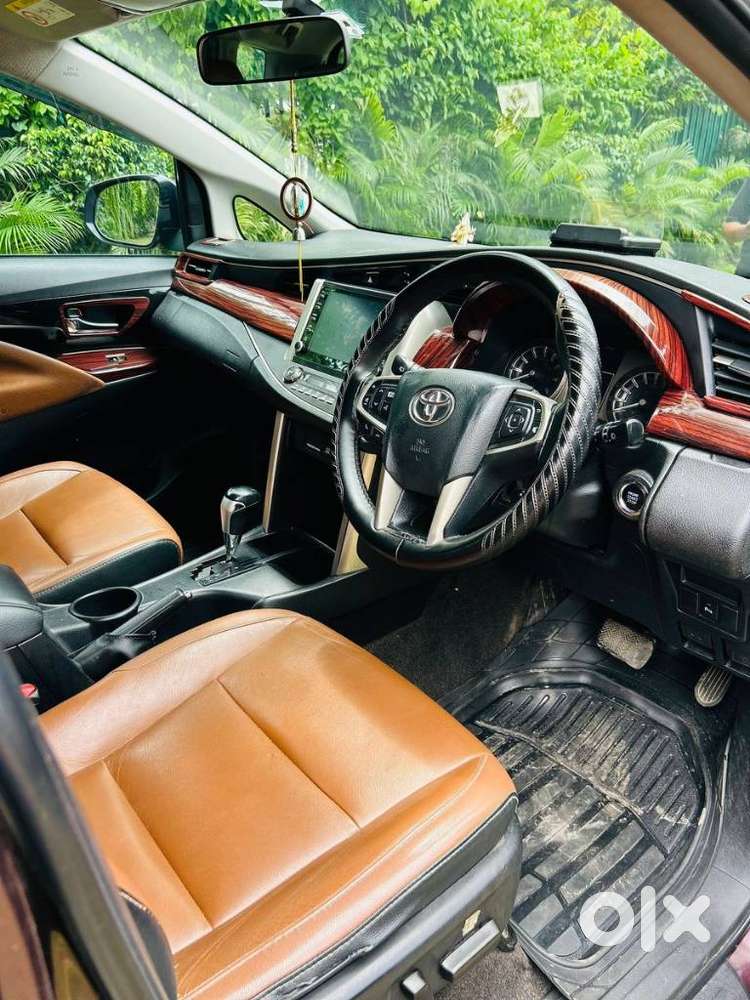 Toyota Innova Crysta, 2022, Petrol