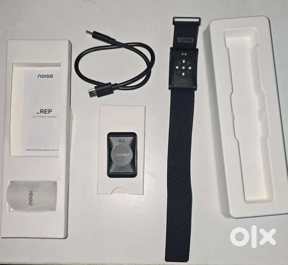 Noise REP 24x7 Fitness Tracker &ndash; Black  1 Month Old