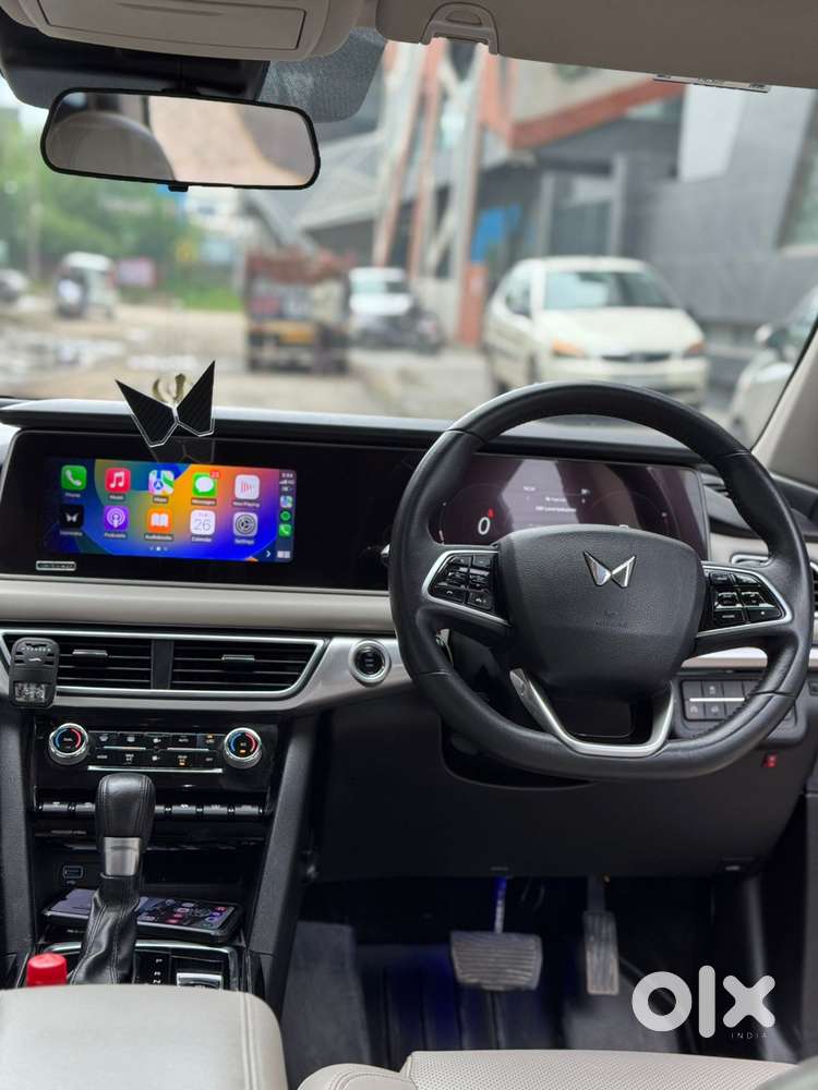 Mahindra Xuv700 2.2 Ax 7 Diesel Mt Luxury Pack Str, 2022, Diesel
