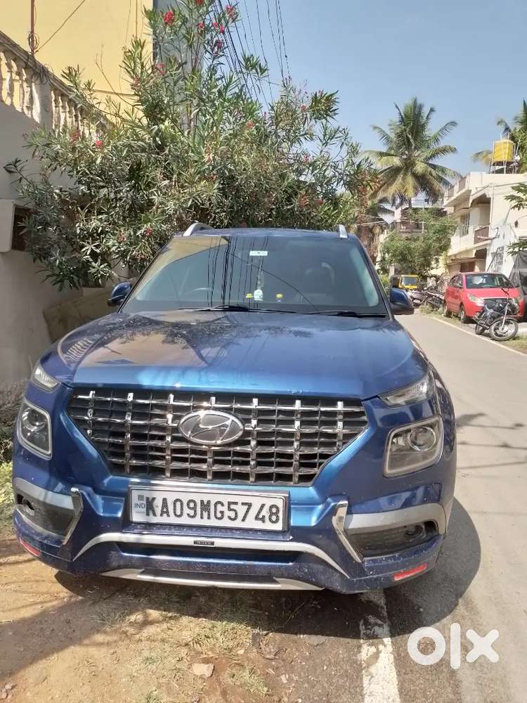 Hyundai Venue 2022 Diesel Well Maintained