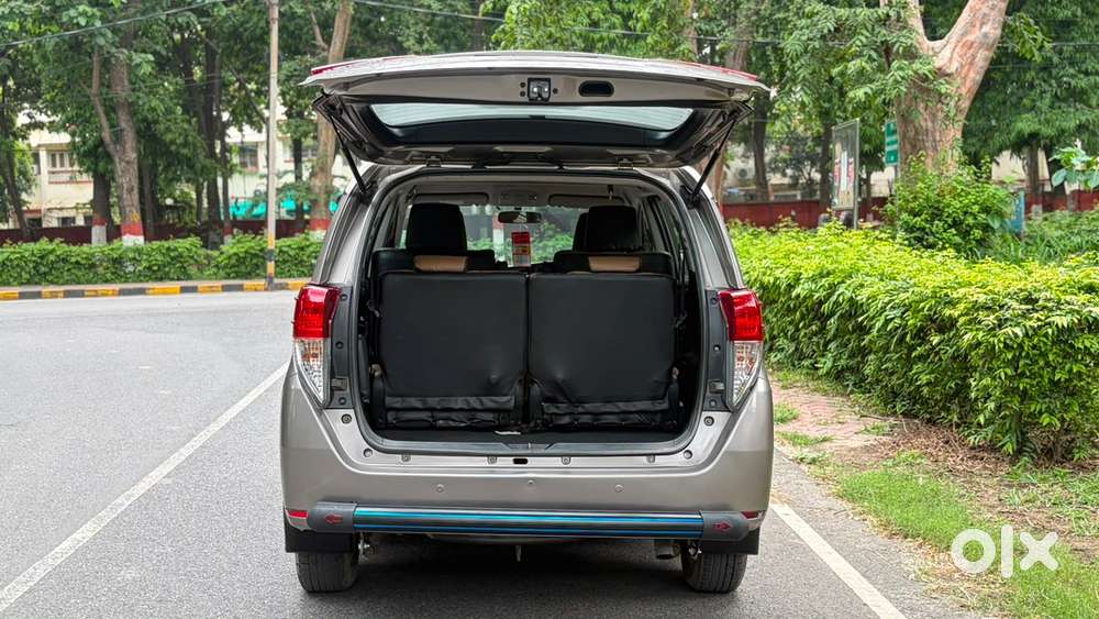 Toyota Innova Crysta 2017 Diesel 77000 Km Driven