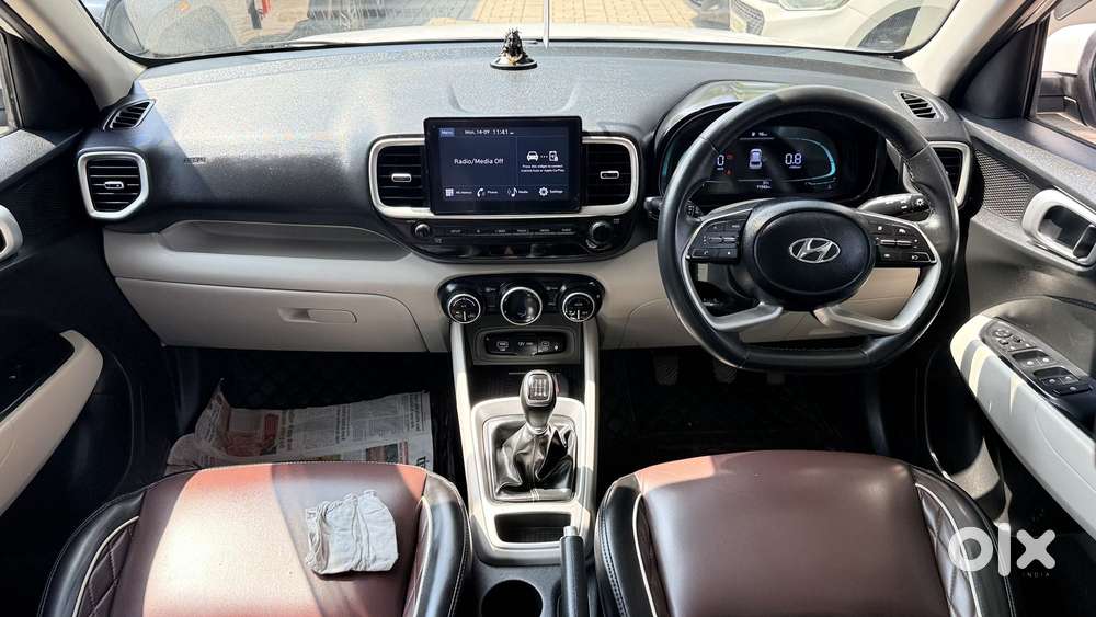Hyundai Venue Sx (o) Mt 1.0 Turbo Dual Tone, 2022, Diesel